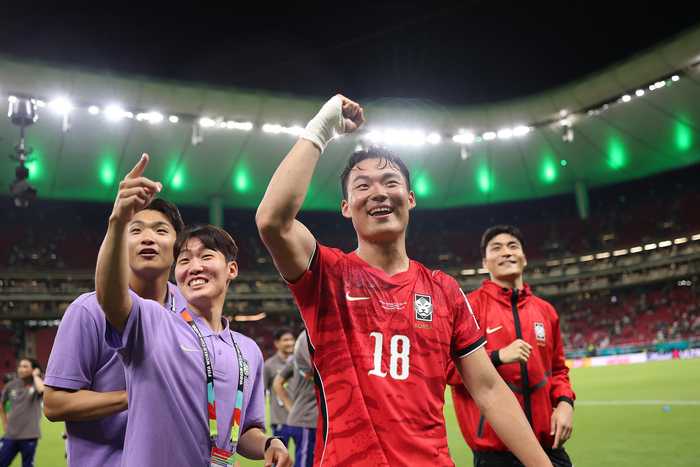 为韩国队打进制胜球的吴贤揆透露赛前一度发烧到38度 4年前他曾是孙兴慜陪练